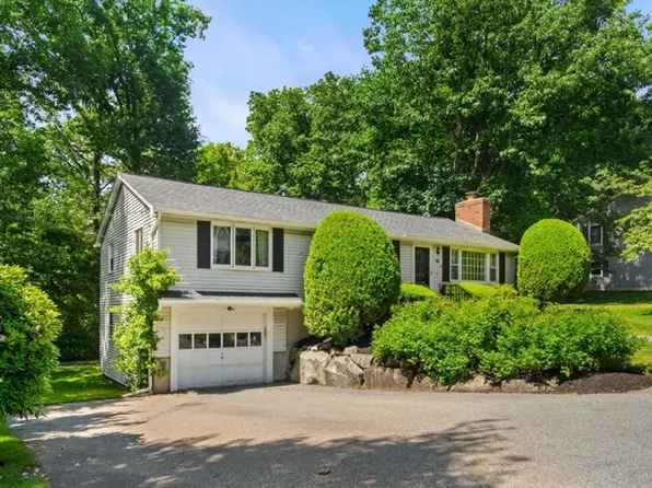 90 Drake Rd, Burlington, MA 01803