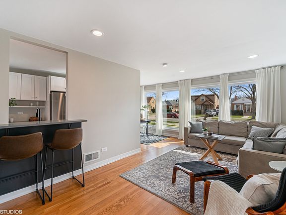 2nd image of 7220 N Olcott Ave