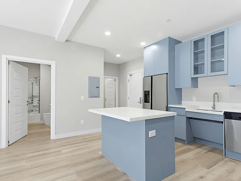 Taj Estates of Franklin II — Photo 105