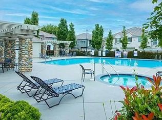 1110 Esplanade Cir, Folsom, CA 95630