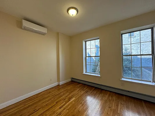 Rented by Pear NYC LLC | media 14