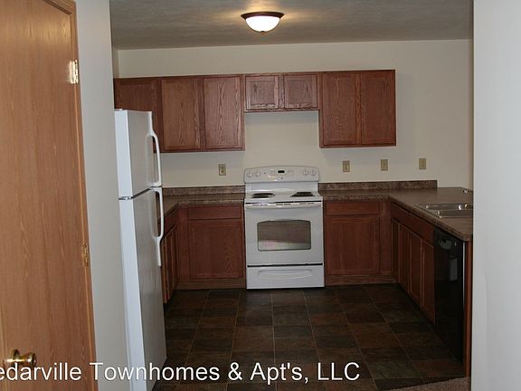 5th image of 2722 Scenic Dr APT 103
