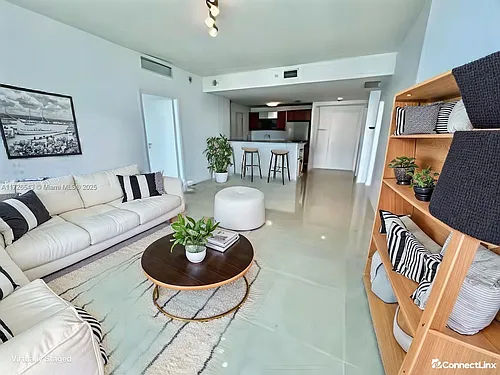 300 S Biscayne Blvd Photo 1 300 S Biscayne Blvd Photo 1
