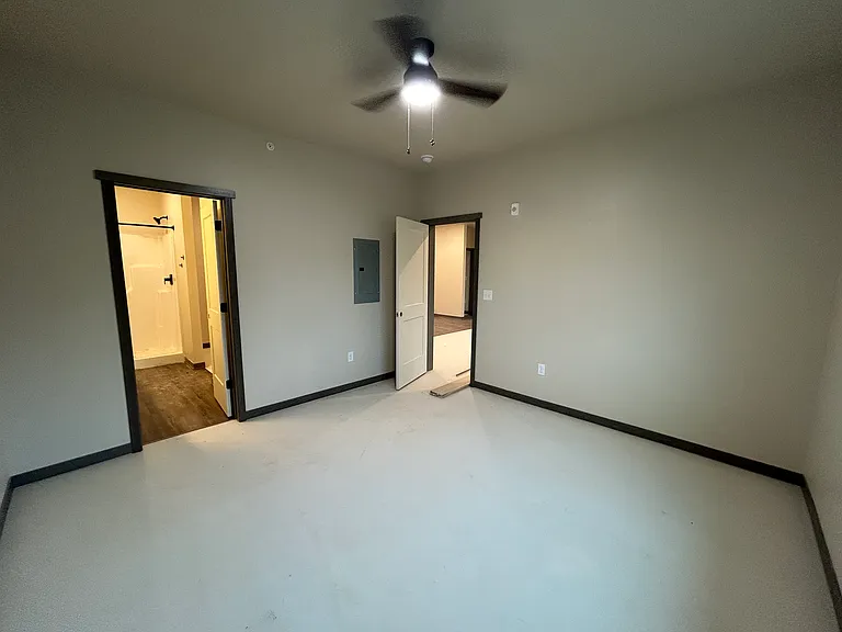 6950 Hickman Rd #302A — Photo 21