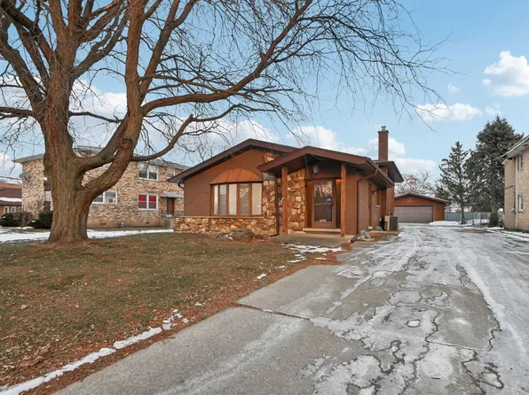 7605 Banks St, Justice, IL 60458