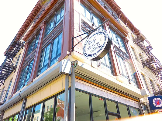 Rented by Rennit Inc. | media 74