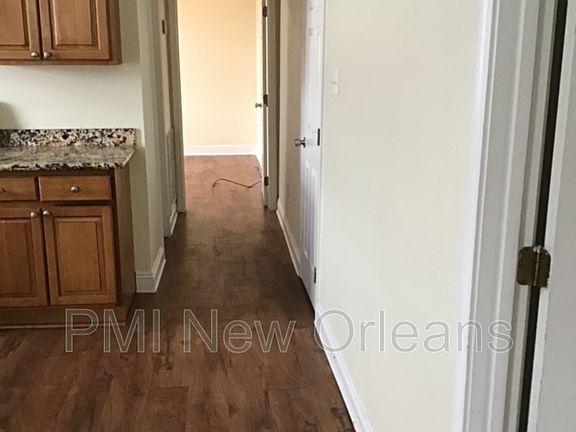 4th image of 2238 Mandeville St