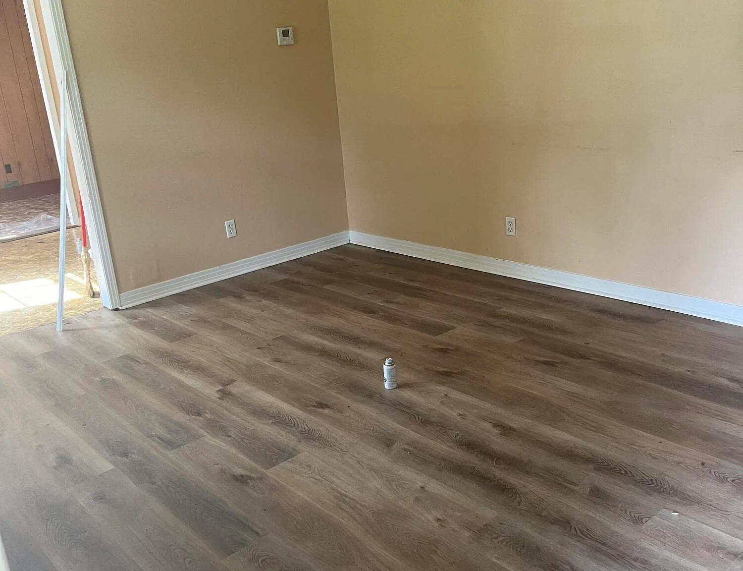 3 bed, 1.0 bath, 1100 sqft, $1,250 — Photo 2