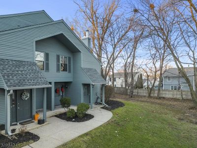 308 Woodhaven Dr, Edison, NJ, 08817