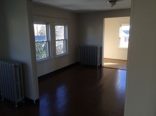 17 Kennedy Ave APT 3, Auburn, ME 04210