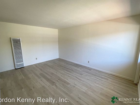 4th image of 855 Commercial Ave #5
