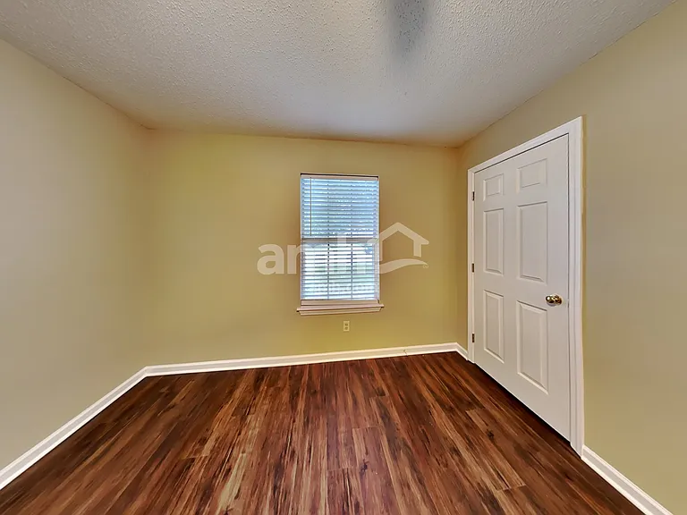 2027 Waterford Dr — Photo 15