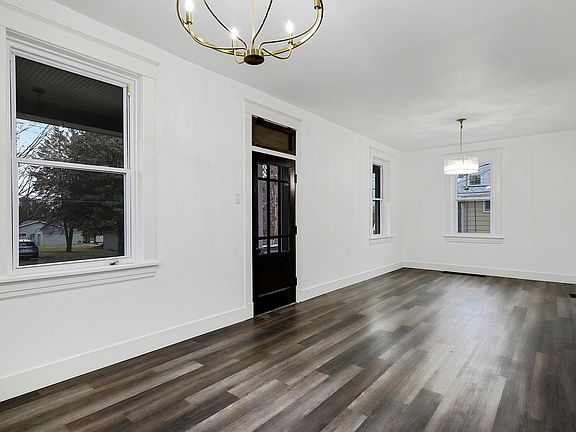 2nd image of 4642 Seibert Ave