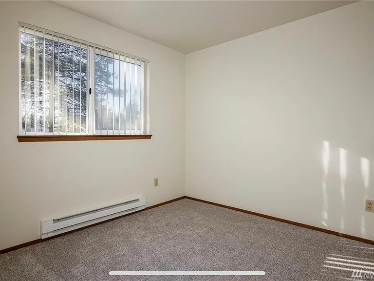 614 58th Pl SE #B — Photo 9