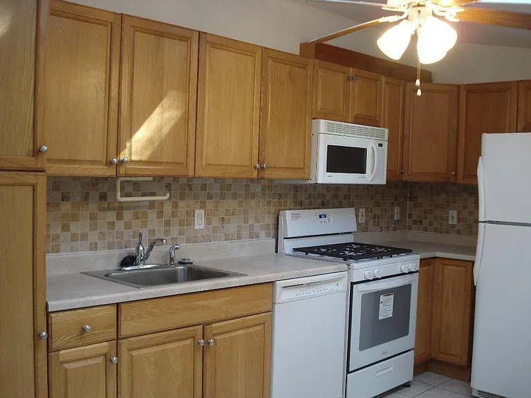 697 Old Marple Rd — Photo 7