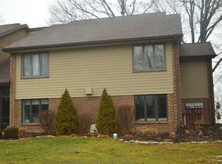 203 Bluffs Cir APT B, Noblesville, IN 46062