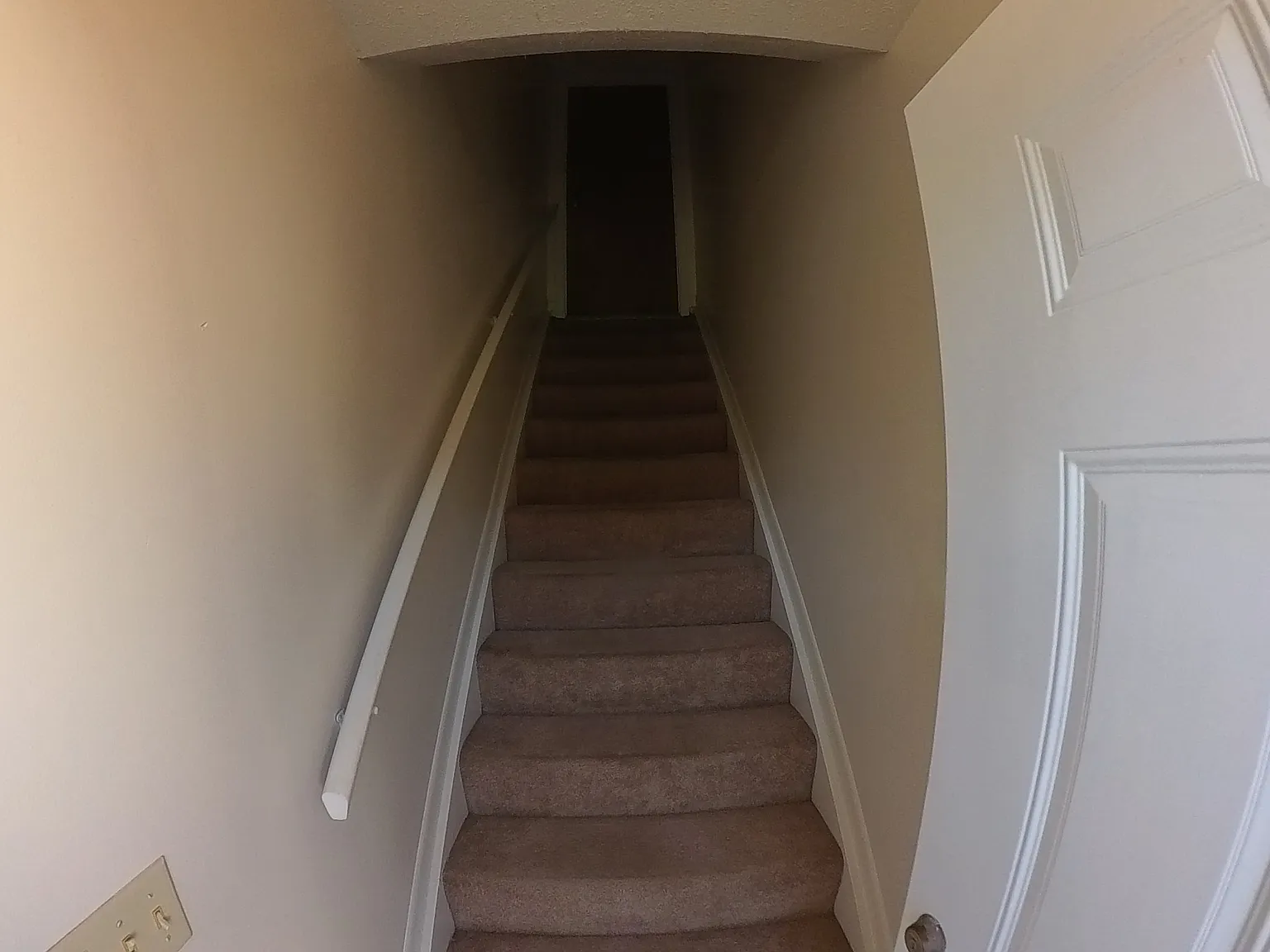 2 bed, 1000 sqft, $1,200 — Photo 2