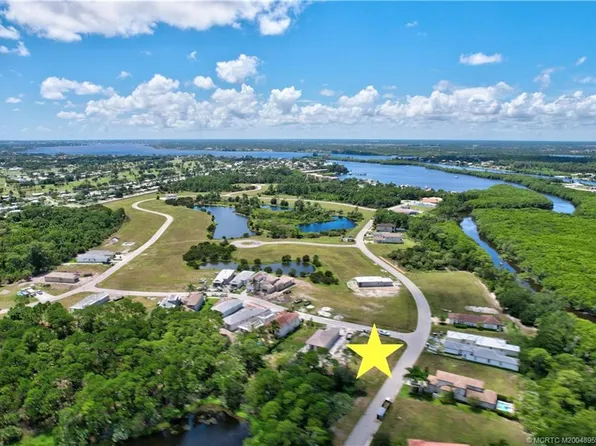 104 SE Strada Cervaro, Port Saint Lucie, FL 34952