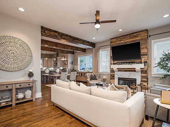 2nd image of 1025B Elvira Ave