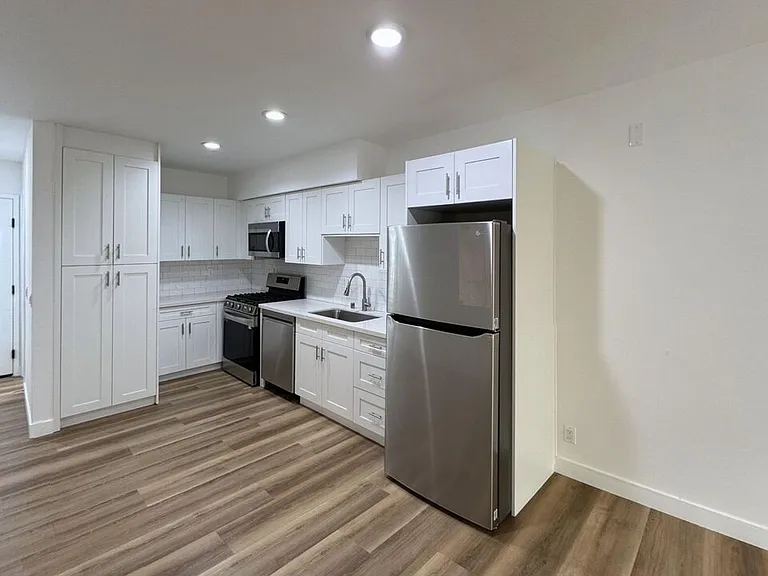 3630 Midvale Ave #1 — Photo 38