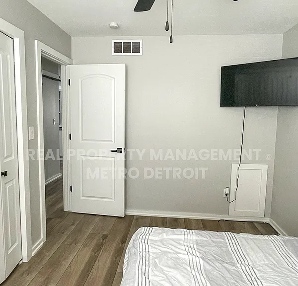 22148 Dante St #111 — Photo 8