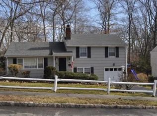 84 N Ashby Ave, Livingston, NJ 07039