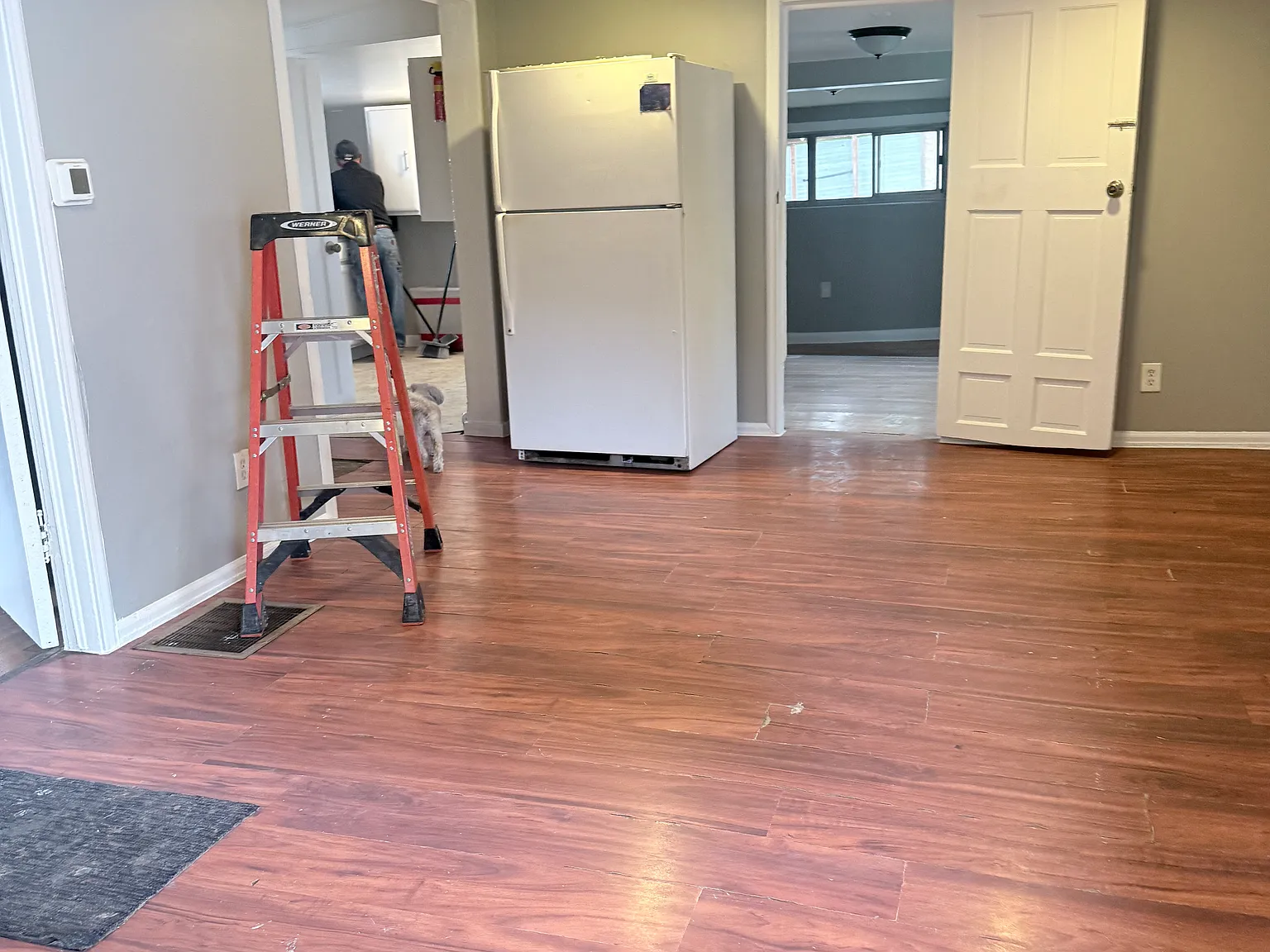 3 bed, 700 sqft, $2,000 — Photo 3