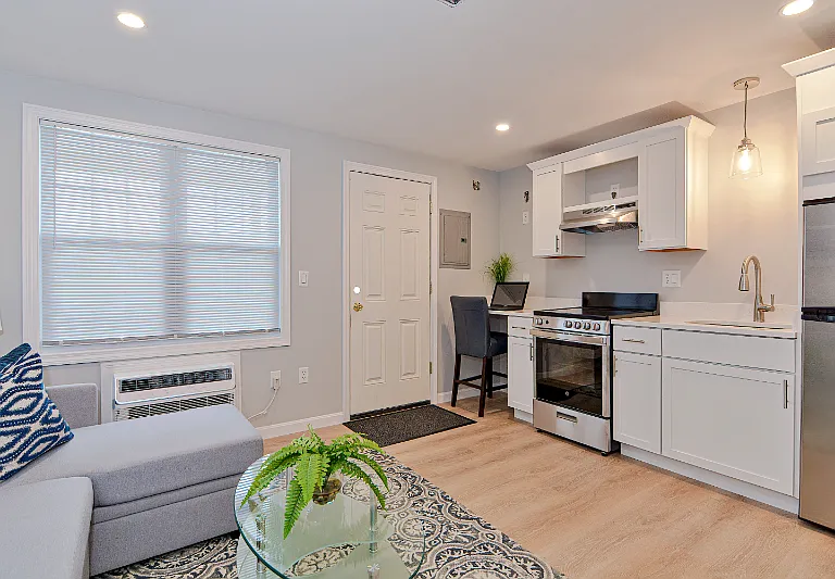 528 Ocean Blvd #11 — Photo 11