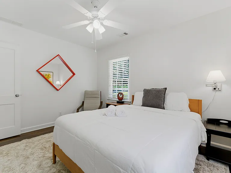 1624 Beatie Ave SW — Photo 4