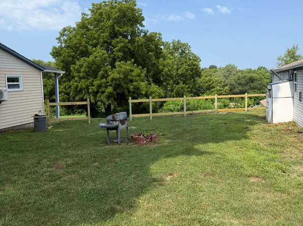 1313 E Salisbury Rd APT 1, Independence, MO 64050