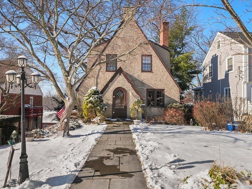 1st image of 211 Park Drive