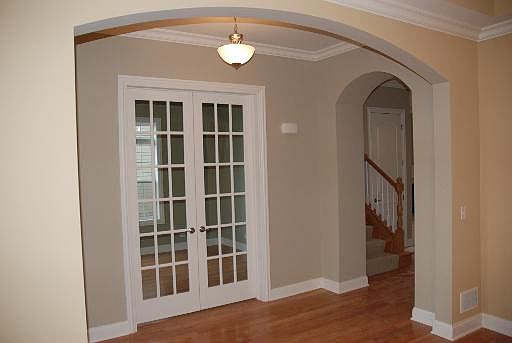 2nd image of 769 Sunnyside Ave