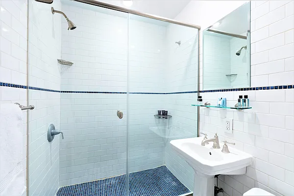 Sold by Compass | media 5