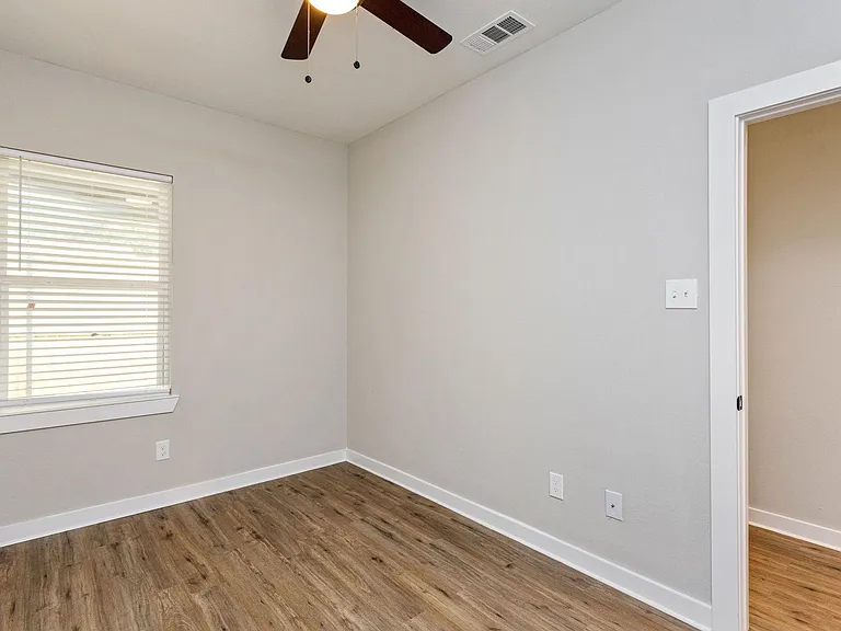 10317-10317 Lake Rd #15B — Photo 17
