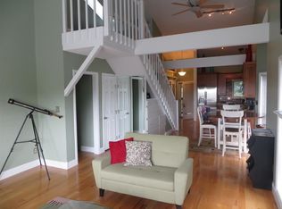 9545 S Harbour Pointe Dr, Bloomington, IN