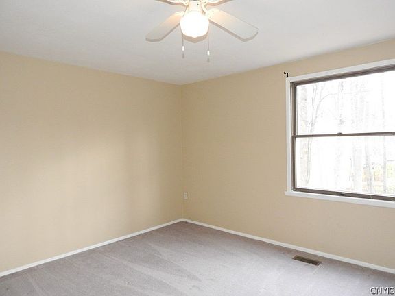 5th image of 111 Softwind Cir