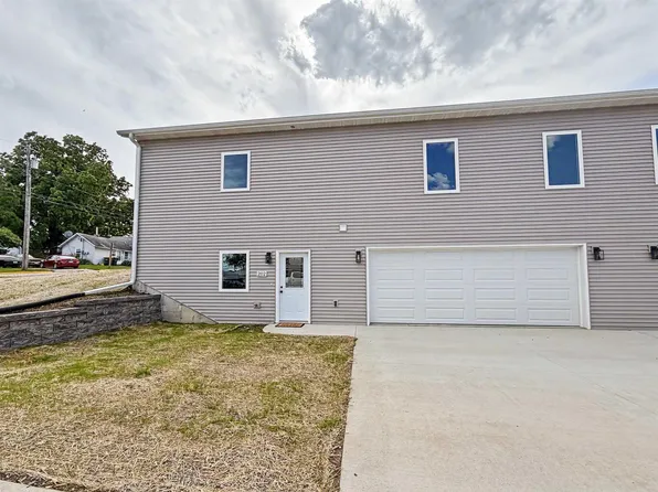 202 3rd St NE, Waukon, IA 52172