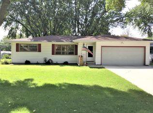 521 14th St SE, Owatonna, MN 55060