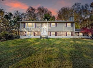 13 Alexander Blvd, Poughkeepsie, NY 12603