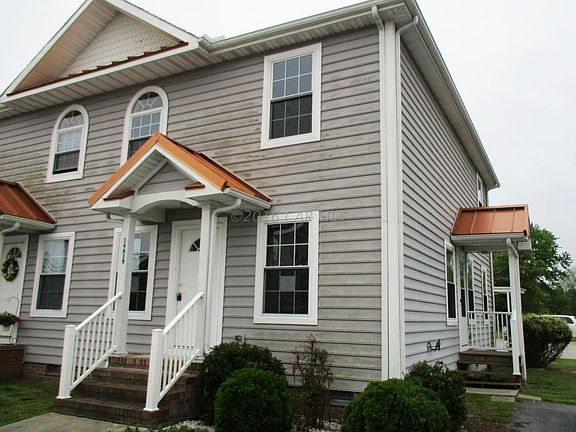 2nd image of 34619 Moskov Ct