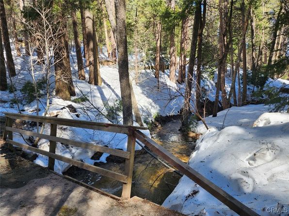 710 Blue Jay Canyon Rd, Blue Jay, CA 92317