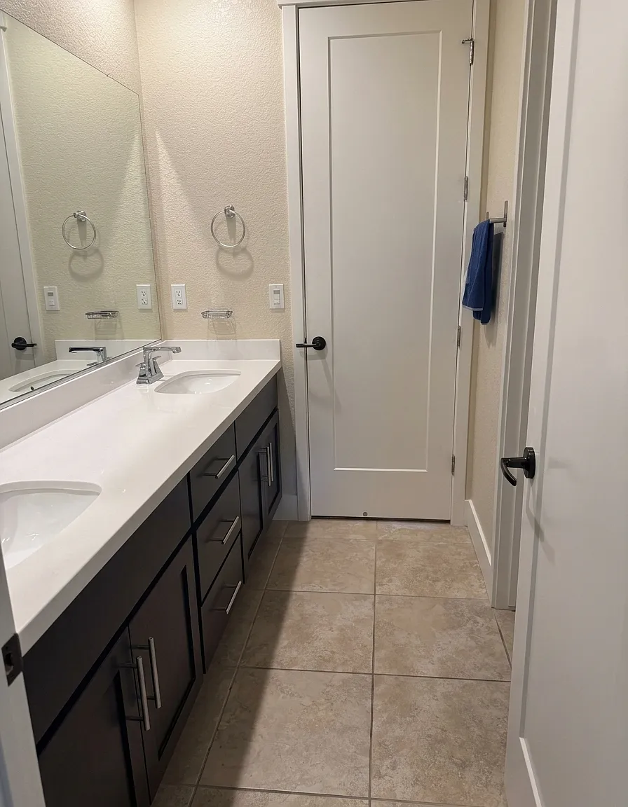 4 bed, 2215 sqft, $4,850 — Photo 1