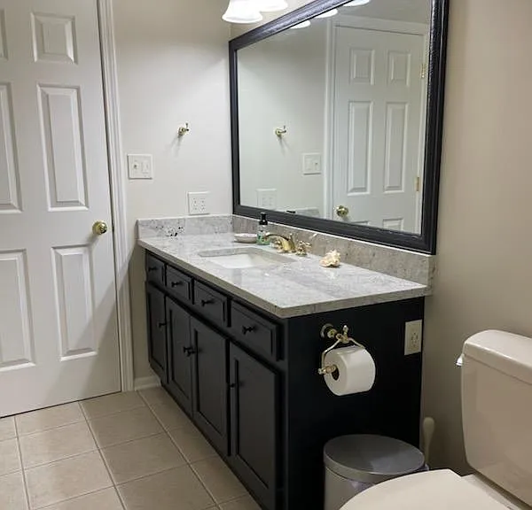 Upper level shared bath