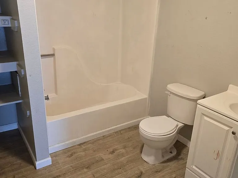 505 Oak St — Photo 32
