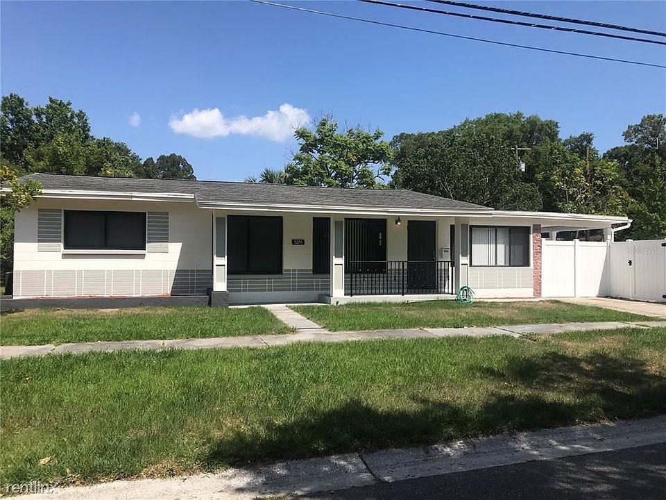 1st image of 5055R 8th St N