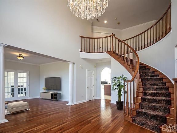 4th image of 1 Blue Diamond Hill Ct