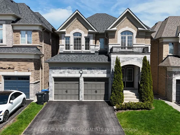 19 Dancing Waters Rd, Brampton, ON L6Y 6B5