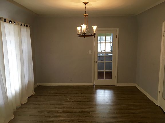 5th image of 1449 S Holt Ave