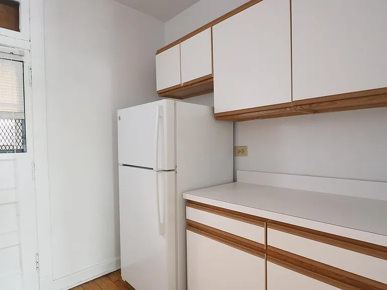 4519 N Paulina St #2B — Photo 3