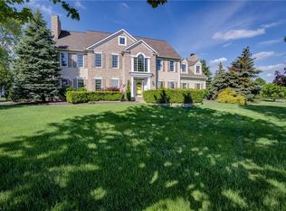 7581 Hempfield Ln, Hudson, OH 44236
